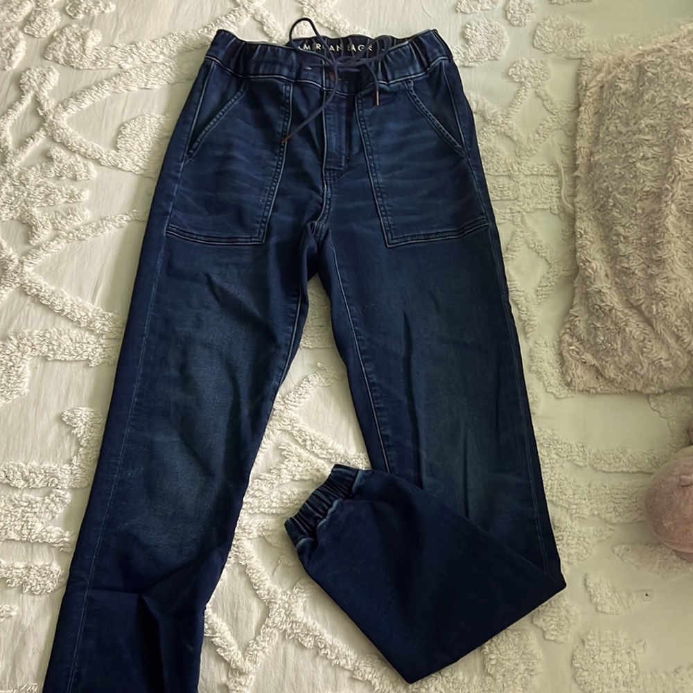 American Eagle/ size 2/ jeggings/ high rise/ dark wash